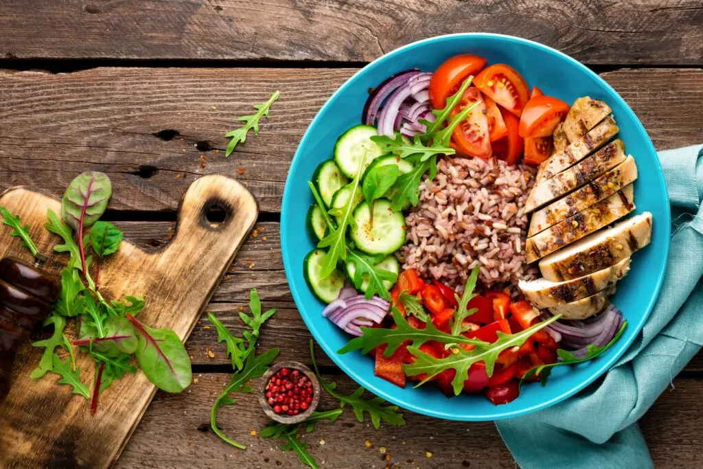 Manger sain vous aide à avoir un ventre plat