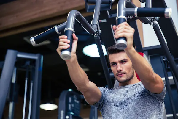 Station ou banc de musculation : quel choix faire ?