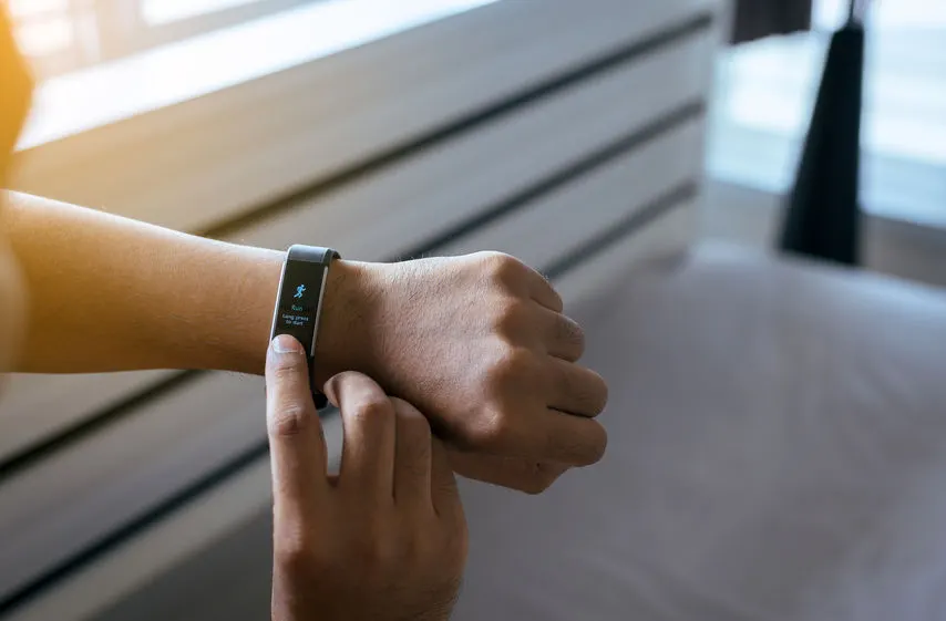 tracker d activite ou montre connectee sport