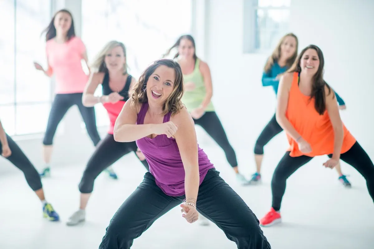 La danse cardio ennemie jurée des calories ! Voici la nouvelle tendance à pratiquer entre copines et brûler un maximum de graisses !