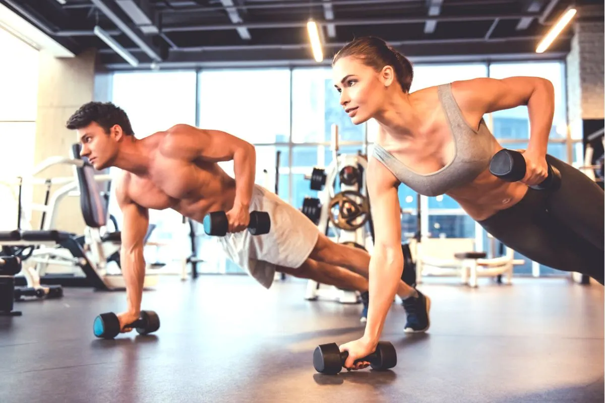 Musculation 6 bienfaits sur le corps qui donnent envie de se muscler ! Ressembler à Arnold Schwarzenegger n'en fait pas partie